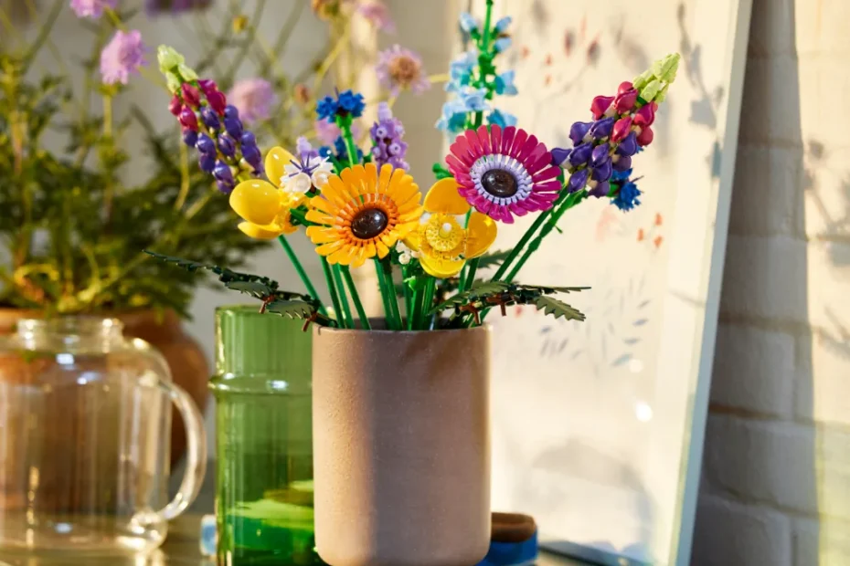 LEGO Icons Botanica Buquê de Flores Silvestres 10313 em vaso rústico, ideal para decoração Home Décor.